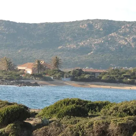 Vue Piscine Dans De Standing Apartment Porto-Vecchio (Corsica)
